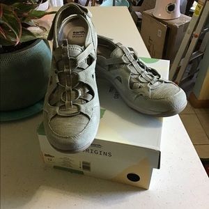 Earth Suede Sandals size 12m